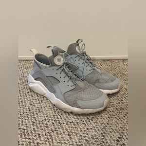 Men’s Nike Huarache Ultra SE Premium